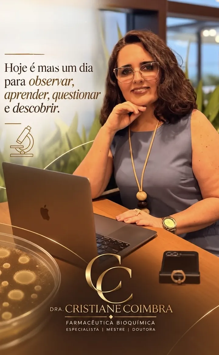 Dra. Cristiane com a mão no queixo. Hoje é mais um dia para observar, aprender, questionar e descobrir